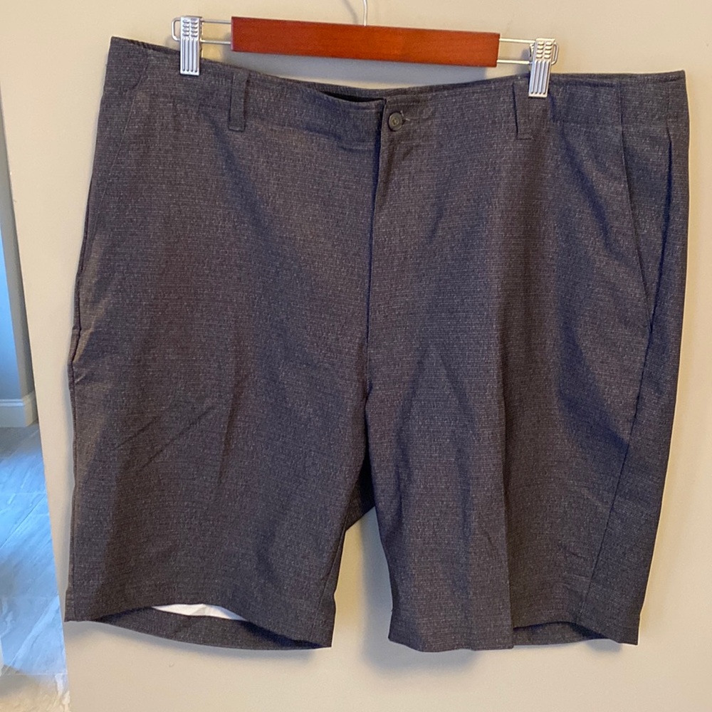 Pebble Beach Golf Shorts Size 40